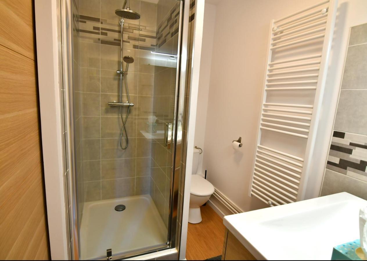 Le 44 - T2 Renove Moderne Et Confortable En Centre-Ville Montluçon المظهر الخارجي الصورة